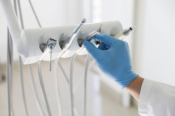 Professional Emergency Dentist technician working in Troy, MO